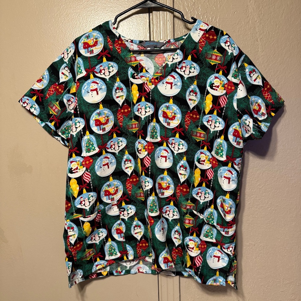 Serene Scrubs Christmas Scrub Top with Snowman and Penguin Ornaments Women’s XL